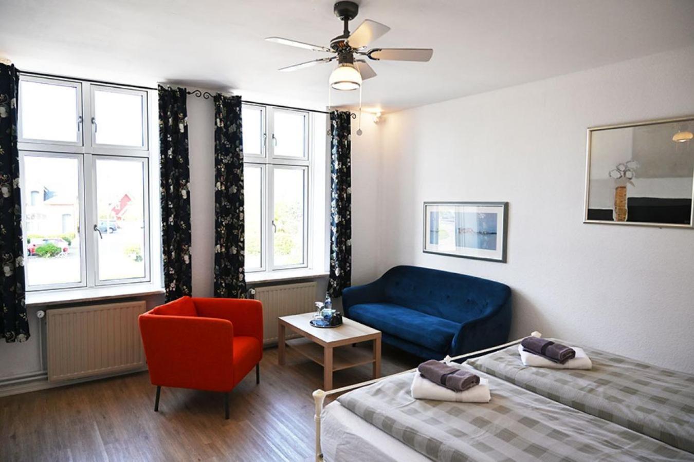Nordfriesisches Haus Hotel Tönning Buitenkant foto
